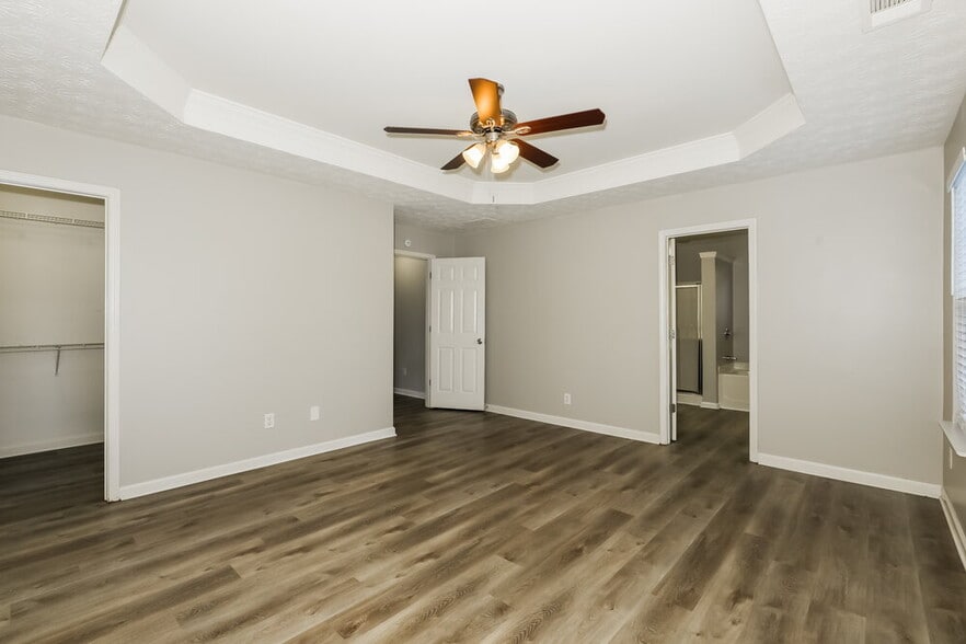 Building Photo - 135 Greenland Dr