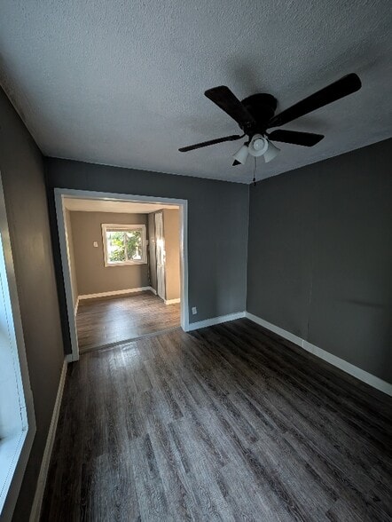 Building Photo - 354 SW 10th St