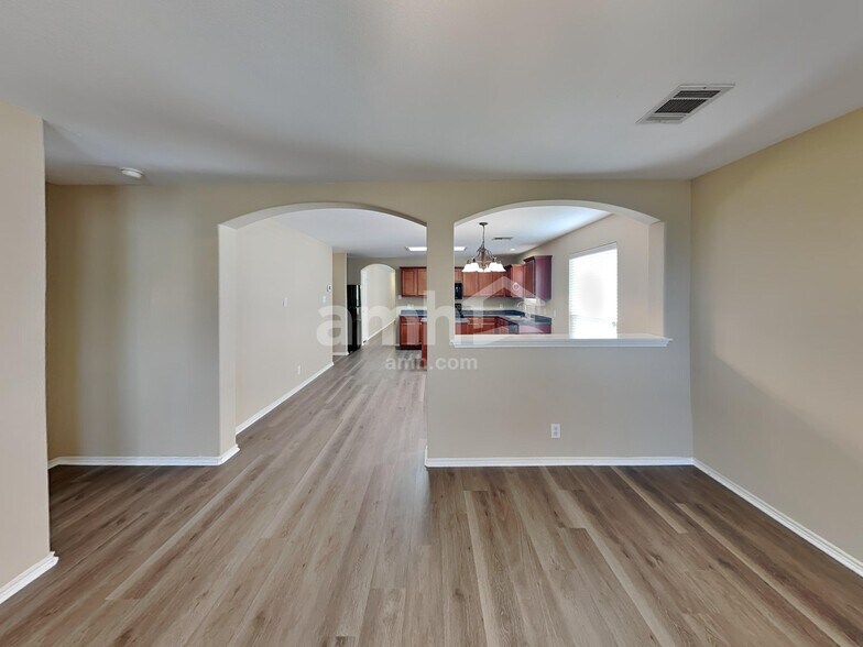 Building Photo - 109 Cowboy Trail