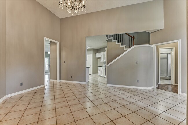 Building Photo - 13707 Fountainview Dr
