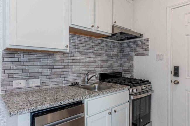 Building Photo - 4271 Thalweg Way