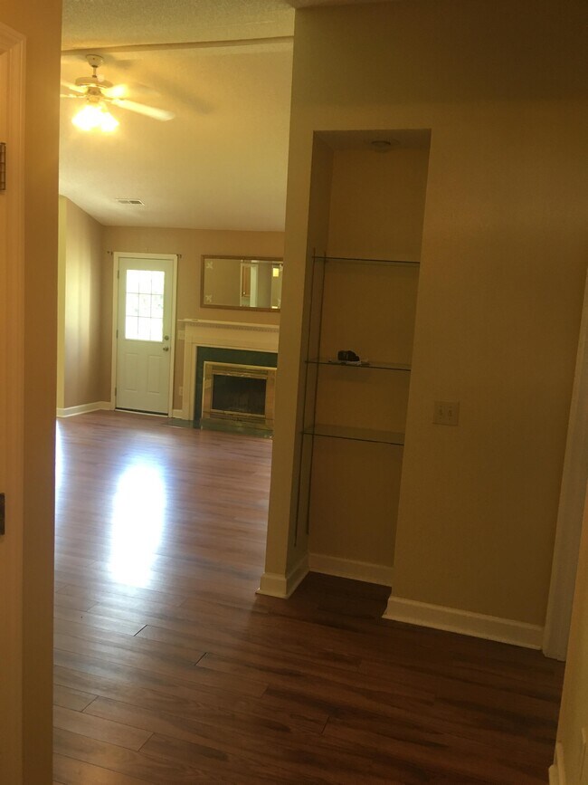 Building Photo - 8457 Battle Forest Dr