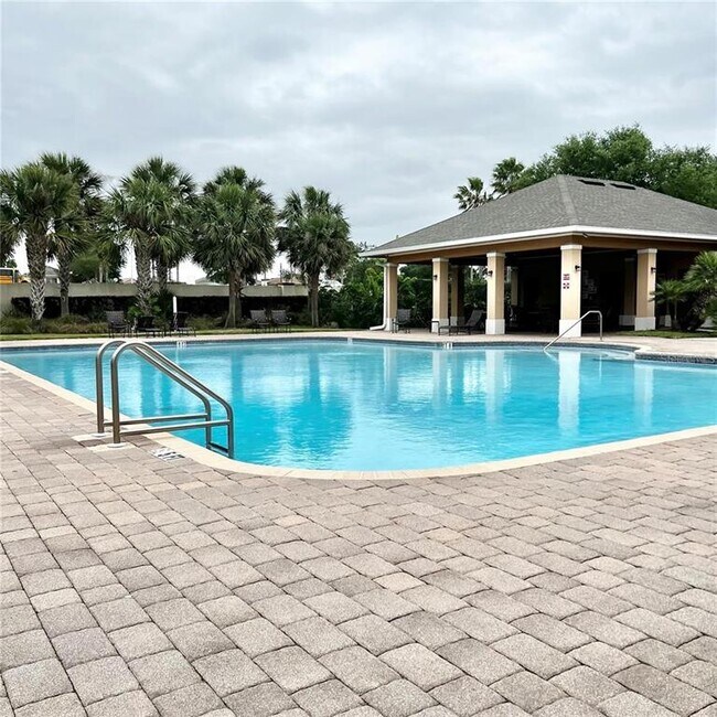 Building Photo - 765 Chelsea Dr