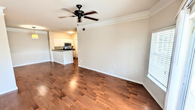 Building Photo - ANNUAL UNFURNISHED 2/1 Condo in Serenade on Palmer Ranch