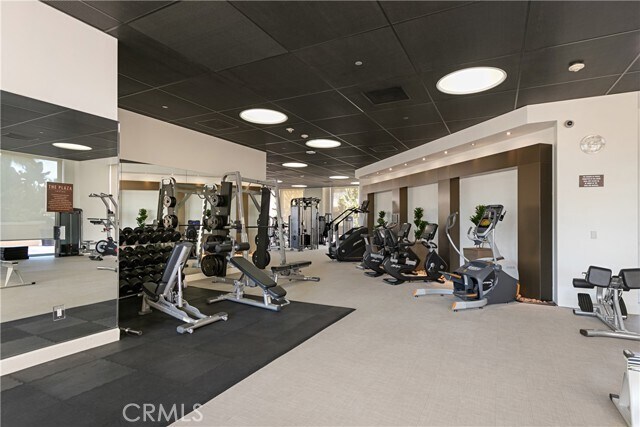 Building Photo - 5042 Scholarship