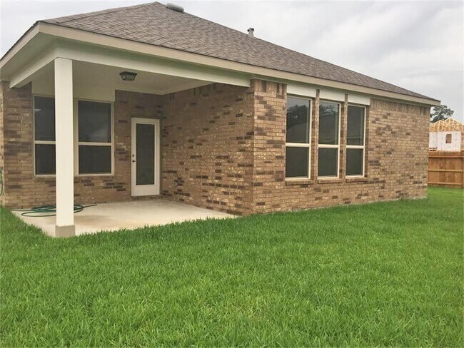 Building Photo - 16608 Spirit Lake Ct