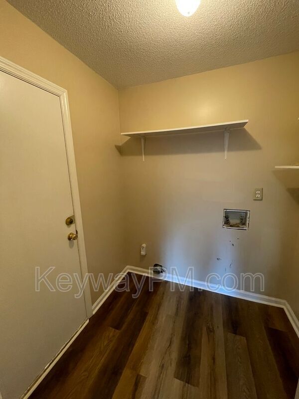 Building Photo - 4158 Arlington Rd
