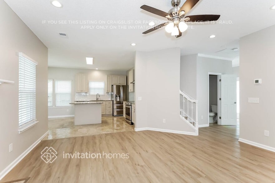 Building Photo - 13319 Damson Dr