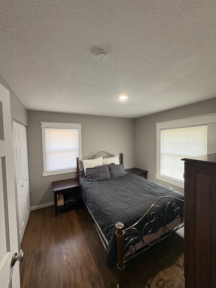 Building Photo - 14863 Danville Ave W