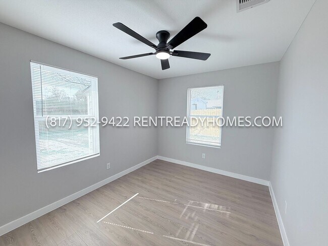 Building Photo - 1506 Eastway St