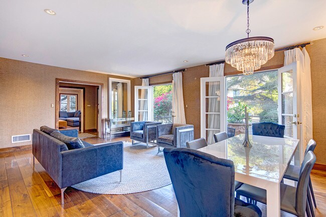 Building Photo - 1531 Marmont Ave