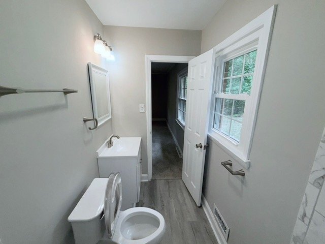 Building Photo - 1114 Rustic Rd