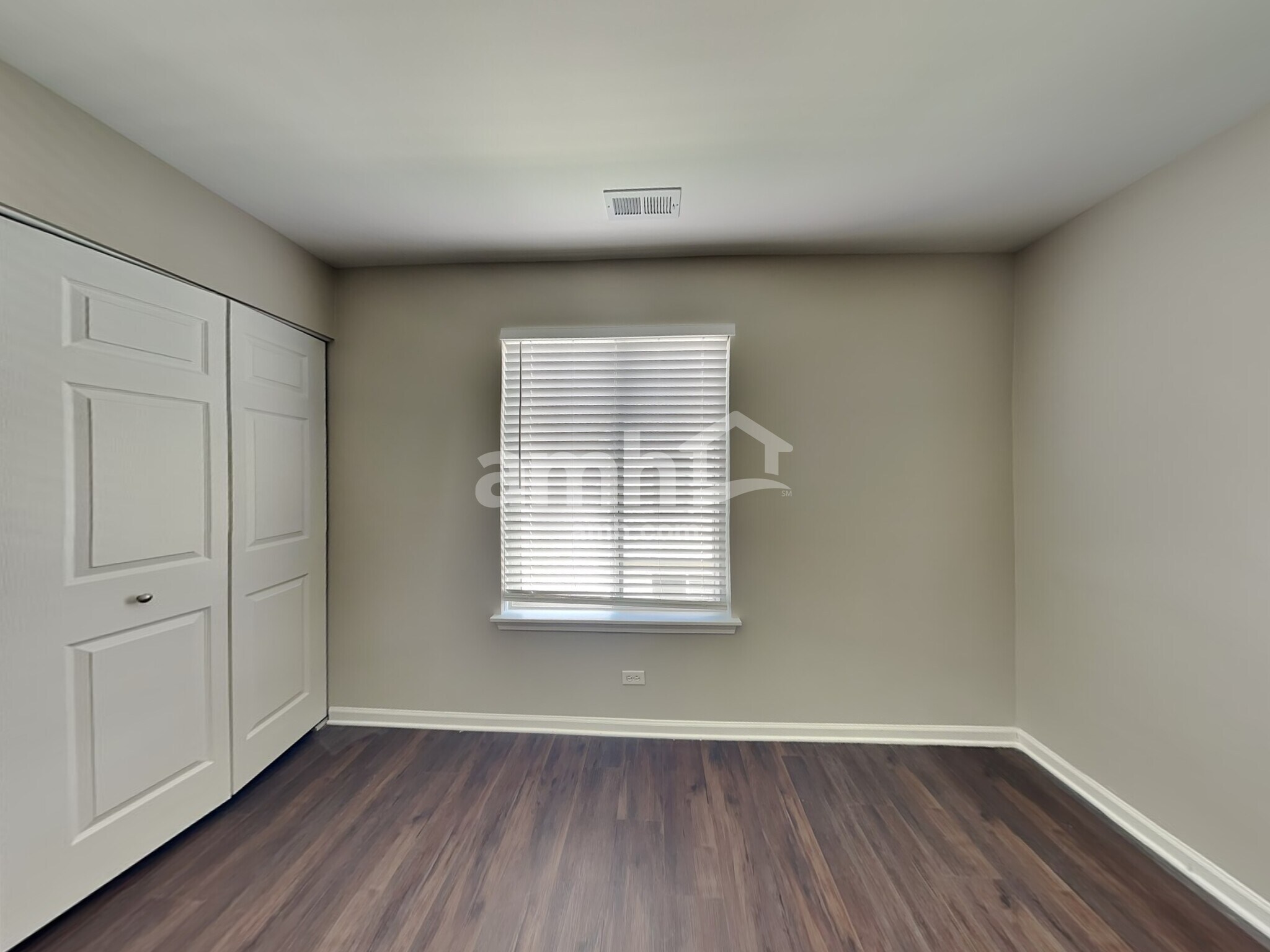 Building Photo - 97 W Amberley Drive