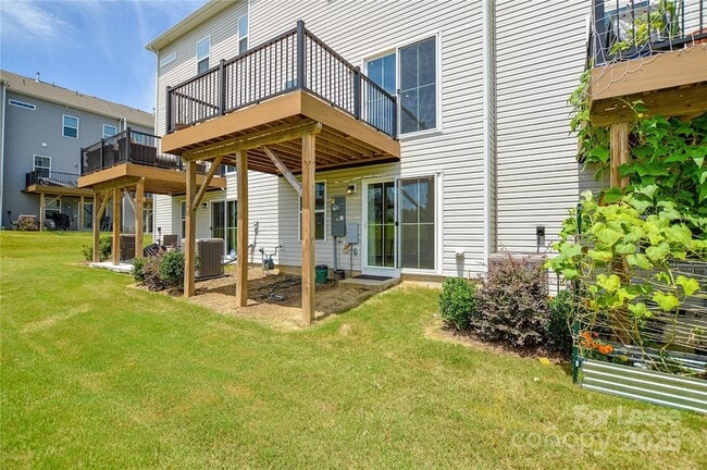 Building Photo - 9833 Oaklawn Blvd NW