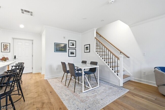 Building Photo - 14 Ward St