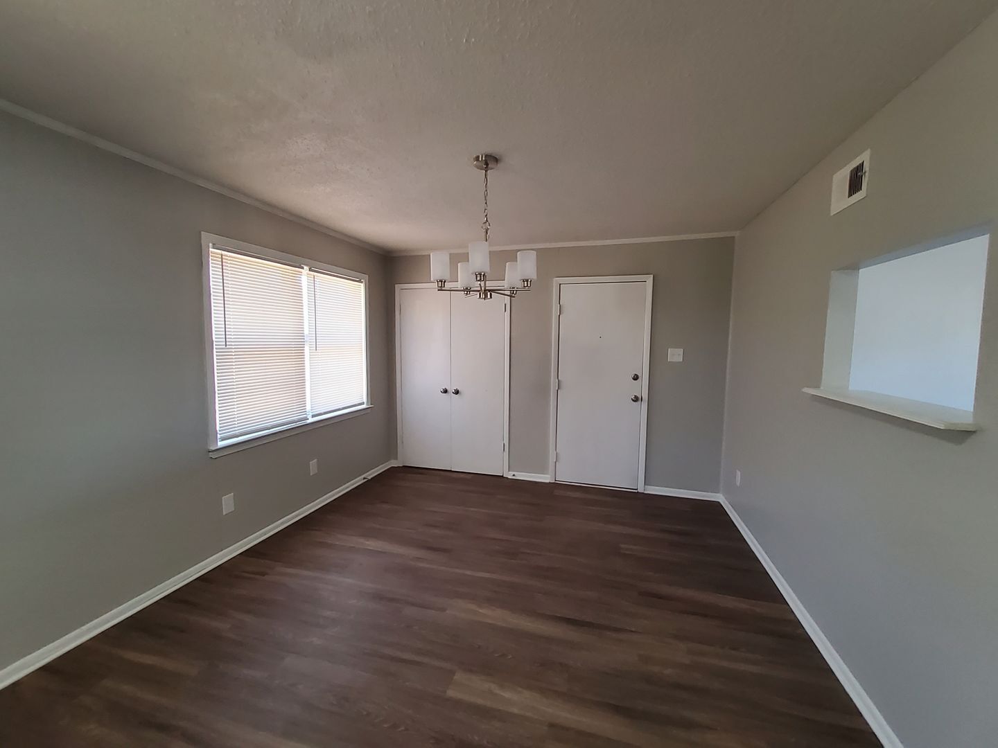 Building Photo - 5286 Broken Oak Dr