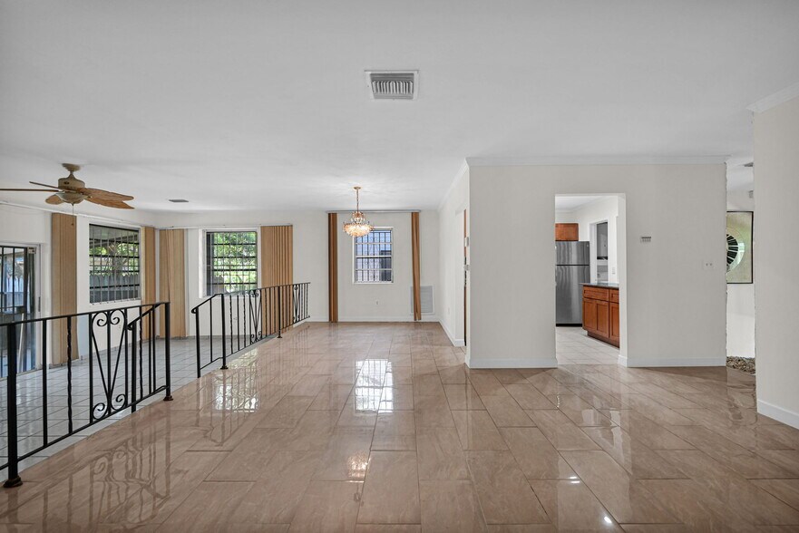 Building Photo - 244 NW 43rd St