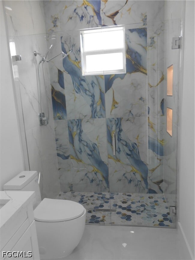 Building Photo - 320 Poplar St