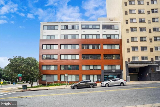 Building Photo - 700 Roeder Rd