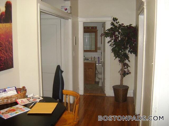Building Photo - 58 Queensberry St
