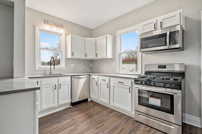 Building Photo - Newly Renovated 3 Bed, 2 Bath Single Family Home in Overbrook Area - Central AC, Off-Street Parki...