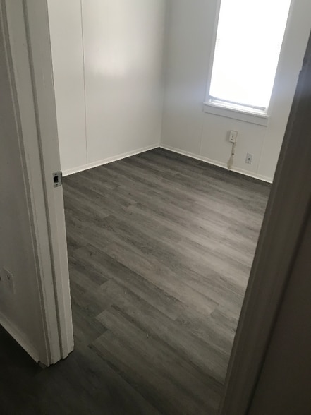 Building Photo - 304 Methow St