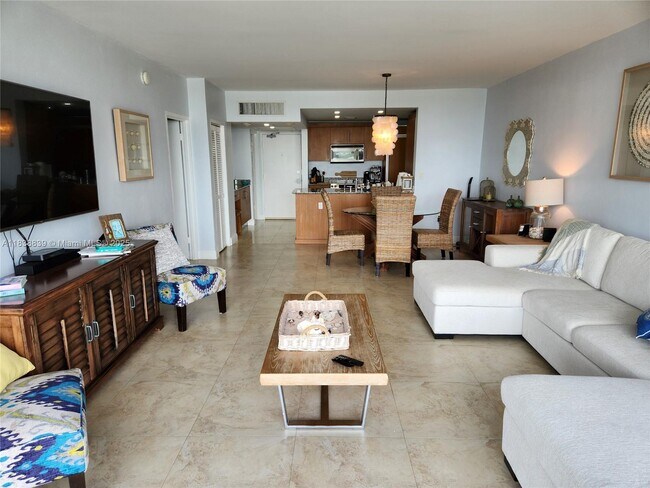 Building Photo - 10275 Collins Ave