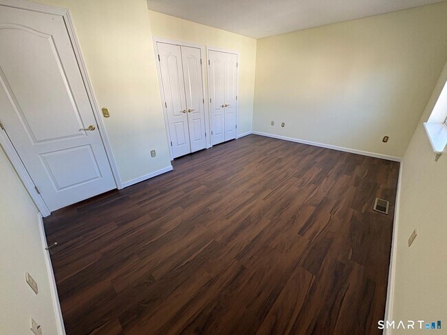 Building Photo - 10 South St