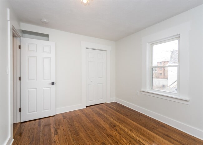 Building Photo - 10 Foundry Ave