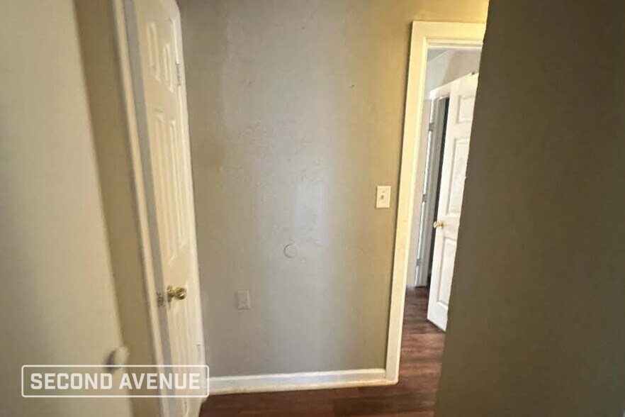 Building Photo - 1521 Meyers Pl