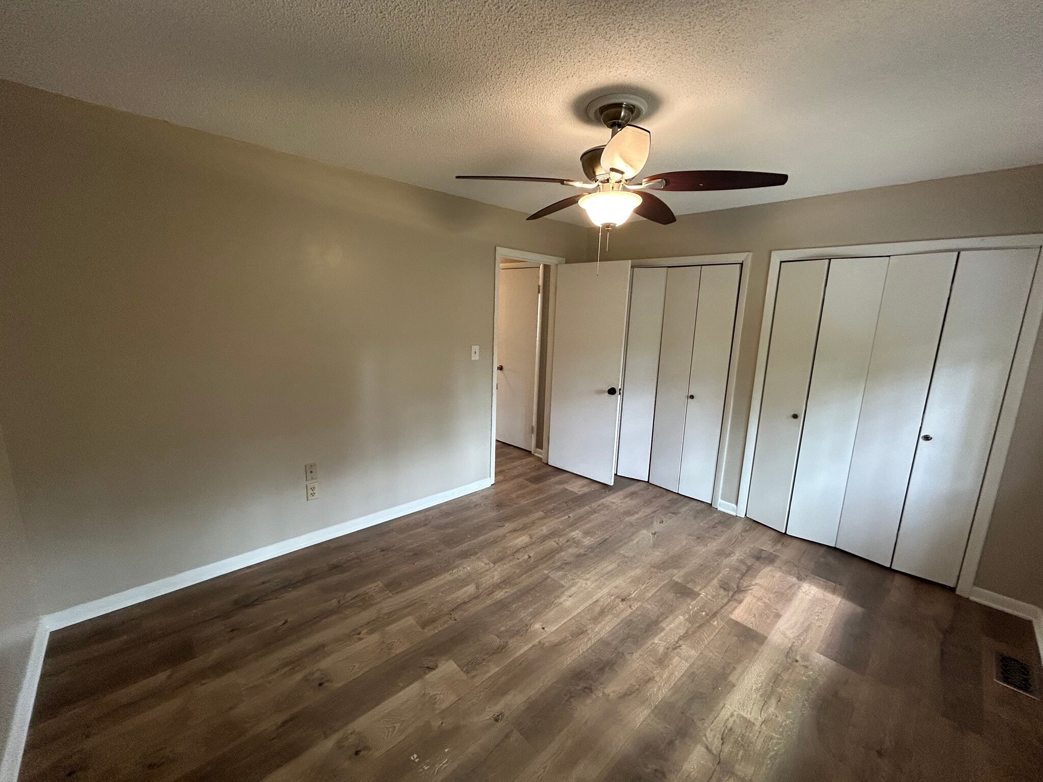 Building Photo - 5803 Shady Grove Cir