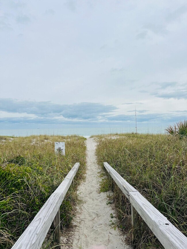 Building Photo - 4800 Ocean Beach Blvd
