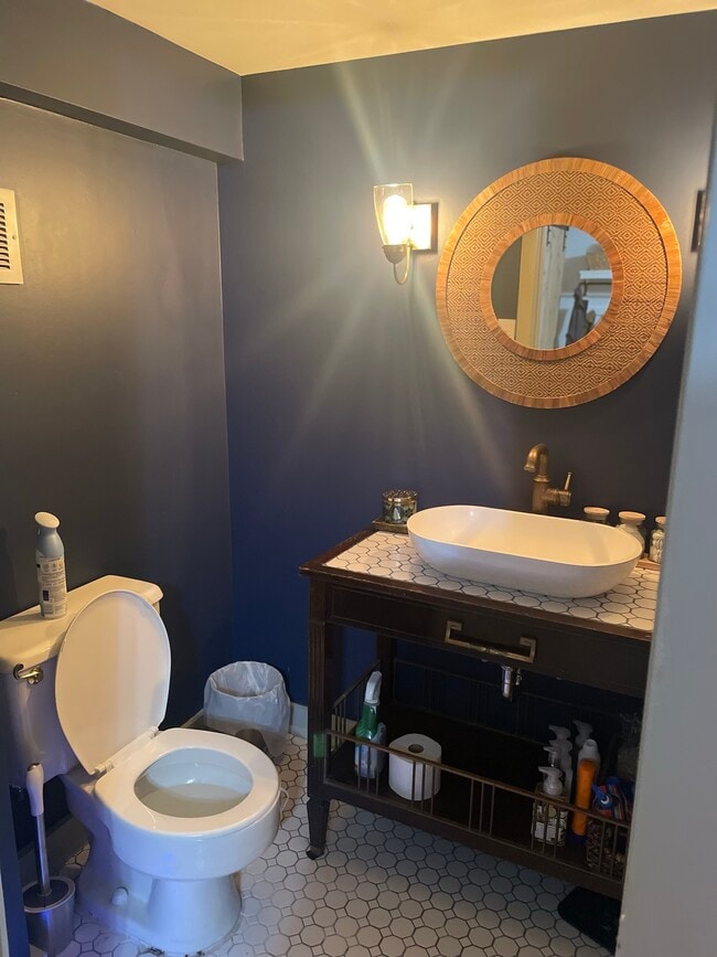 1/2 bath - 2195 Long Ridge Rd