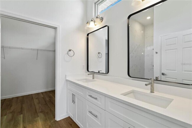 Building Photo - 4344 Jaslo Ave