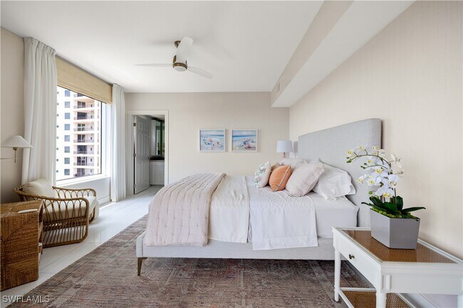 Building Photo - 7575 Pelican Bay Blvd