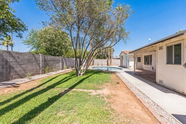Building Photo - Charming 3BR House in Scottsdale with new ...