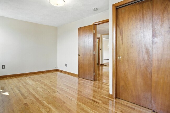 Building Photo - 111 Albion St