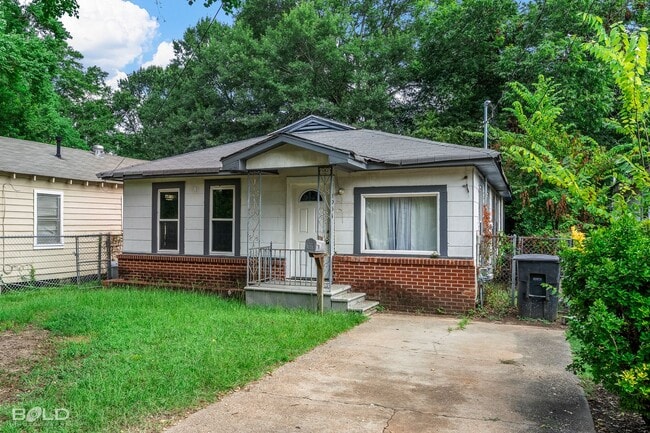 Building Photo - Home For Rent!