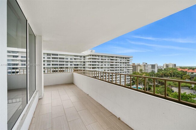 Building Photo - 177 Ocean Ln Dr