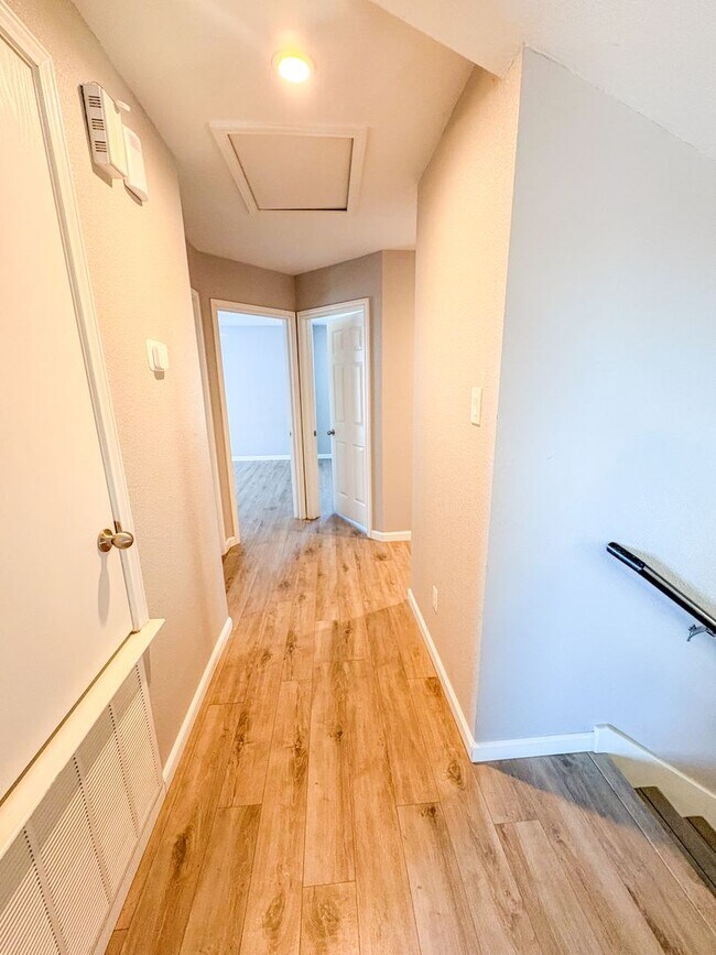 Building Photo - 6512 Taree Loop