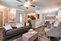 2x2  902 sq ft - Farrington