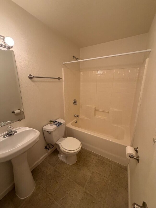 Building Photo - 1278 Mighty Oak Ln