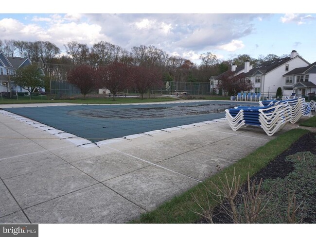 Building Photo - 203 Steeplechase Ct