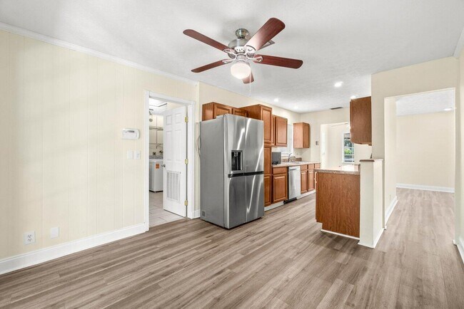 Building Photo - 640 Jaeger Dr