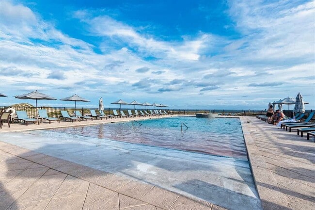 Building Photo - 6727 Kiva Way