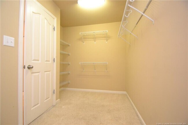 Building Photo - 118 Brookview St