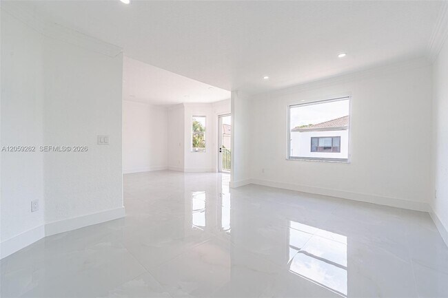 Building Photo - 15699 SW 54th Ct