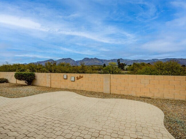 Building Photo - Spacious 4-Bedroom Home with Open Layout & Large Backyard