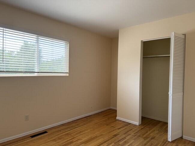 Building Photo - 1133 Wooten Rd
