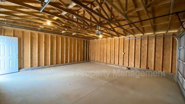 Building Photo - 2025 Culver Ave